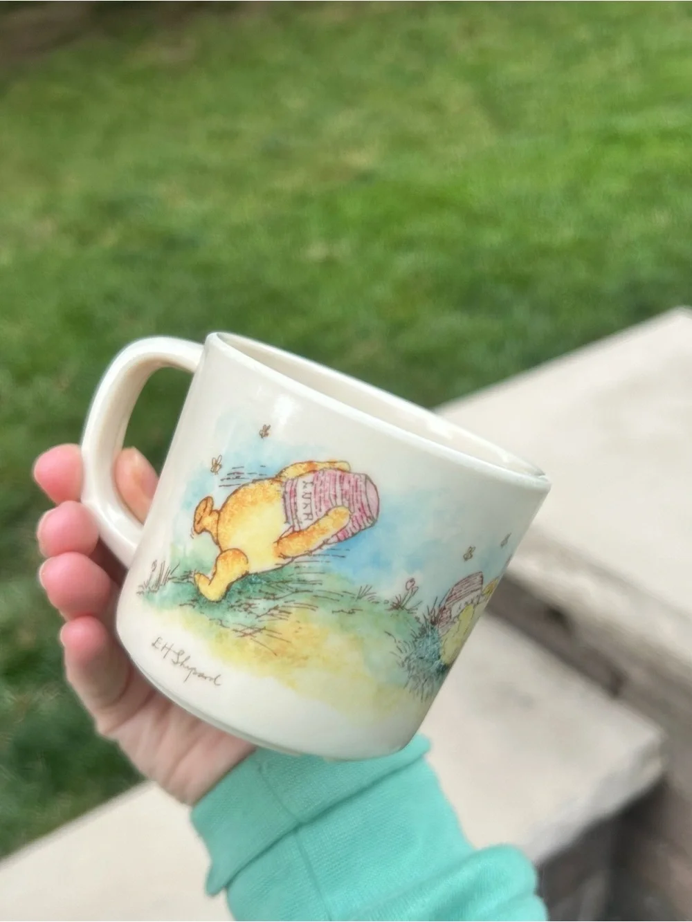 Vintage Disney Winnie the Pooh E.H. Shepard Plastic Kid Mug Cup